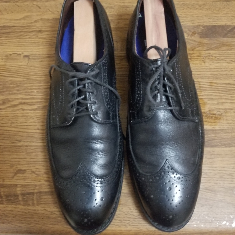 Allen Edmonds road warriors